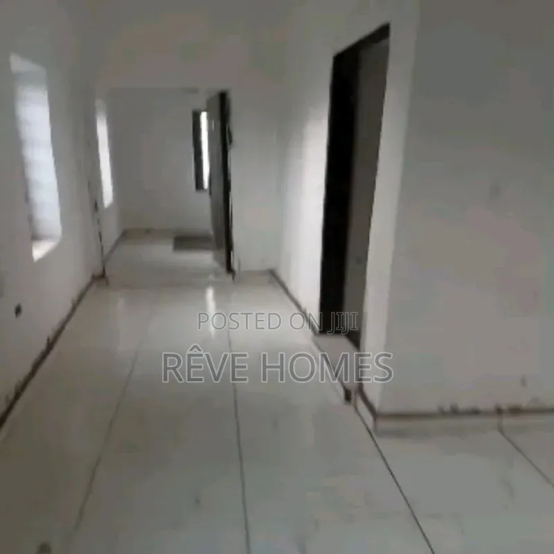 2bdrm Block of Flats in Mende for rent in Mende