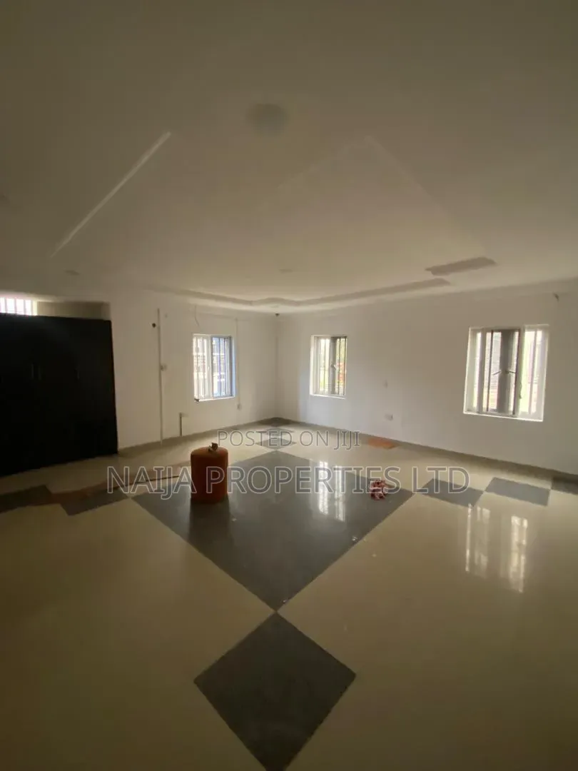 4 Bedroom Duplex at Lekki Phase 1 Right for Office Use in Lekki Phase 1