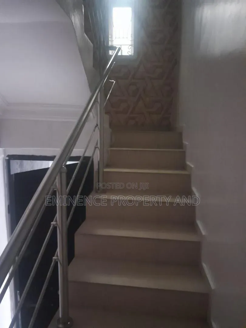 3bdrm Apartment in Osapa london for rent in Osapa london