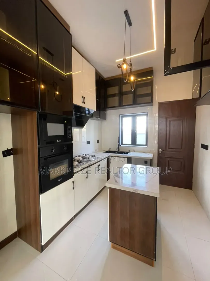 4bdrm Duplex in Ikota Lekki Lagos for sale in Ikota
