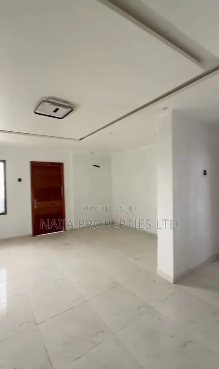 2bdrm Apartment in Lekki Phase 1 for rent in Lekki Phase 1