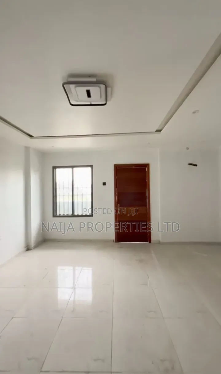 2bdrm Apartment in Lekki Phase 1 for rent in Lekki Phase 1
