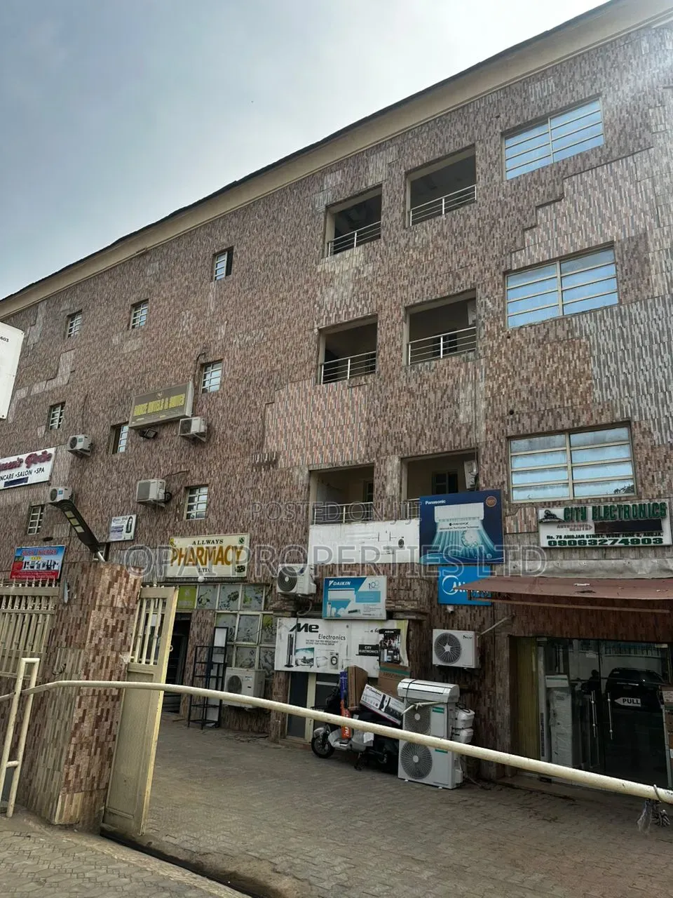Plaza for Sale at Zone 4 in Zone 4 / Wuse