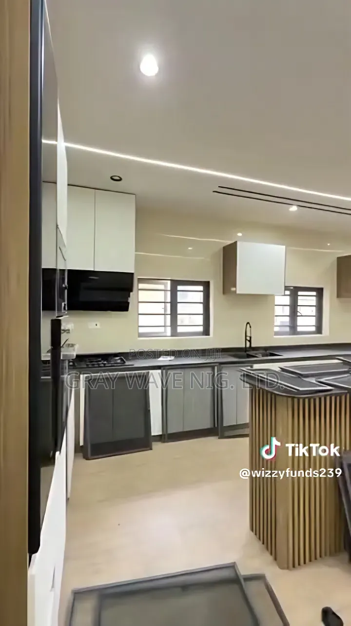 5bdrm Duplex in Lokogoma for sale in Lokogoma