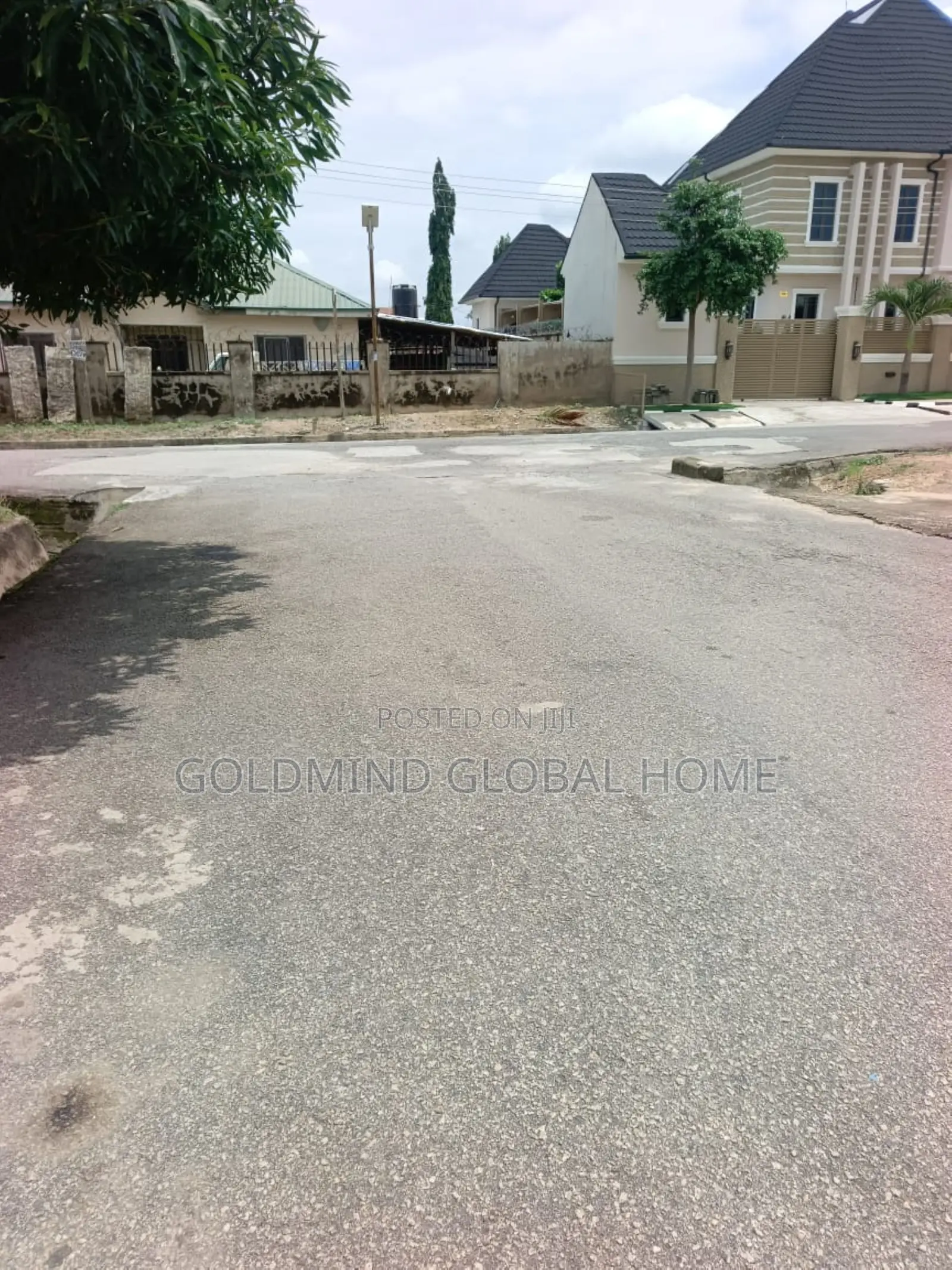 Distress Sale Estate Plot in Galadimawa for Sale in Galadimawa