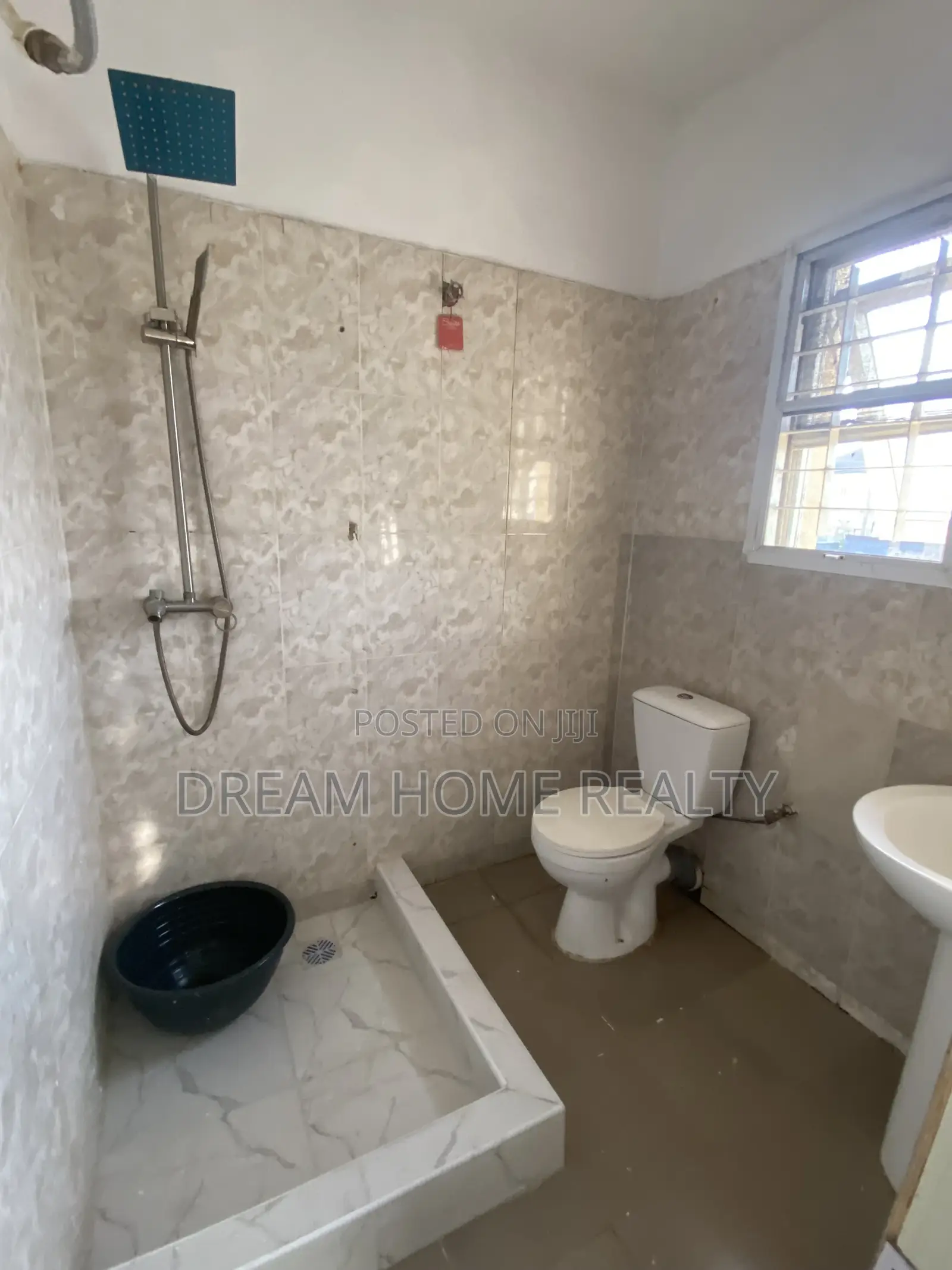 Furnished Studio Apartment in *Urgent 2-Spaces, Ikota for rent in Ikota