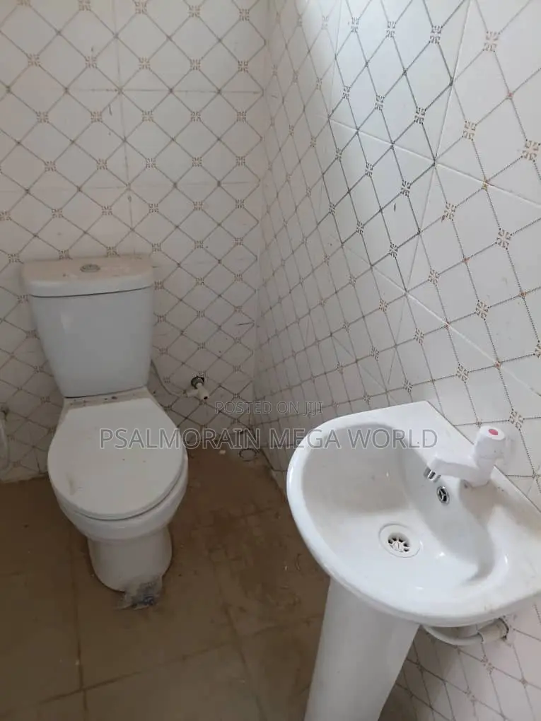 4bdrm Bungalow in Ayegbami, Akala Express for rent in Akala Express