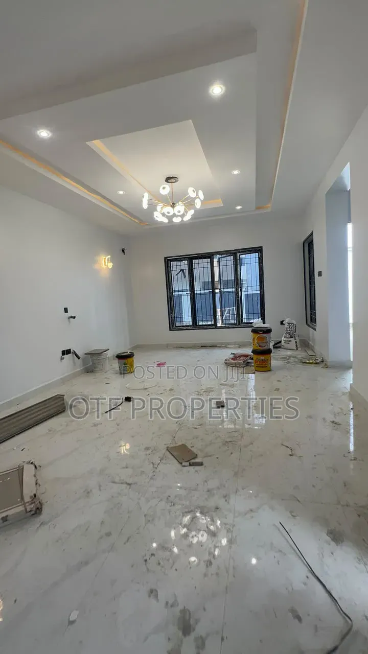 4bdrm Duplex in Jahi Glimore for sale in Jahi