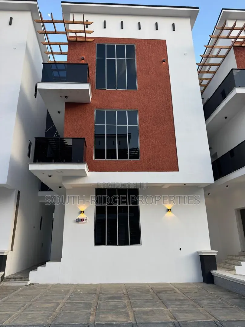 4bdrm Townhouse/Terrace in Utako for sale in Utako
