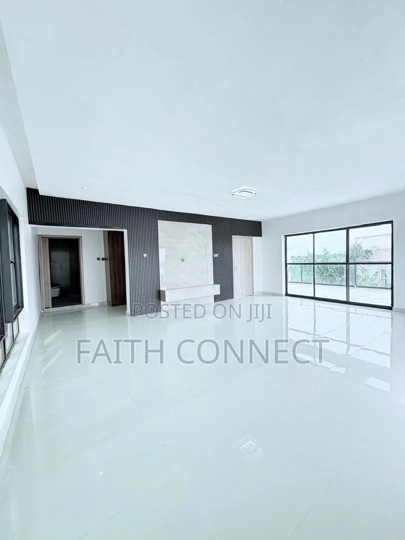 5bdrm Duplex in Lekki for sale in Lekki
