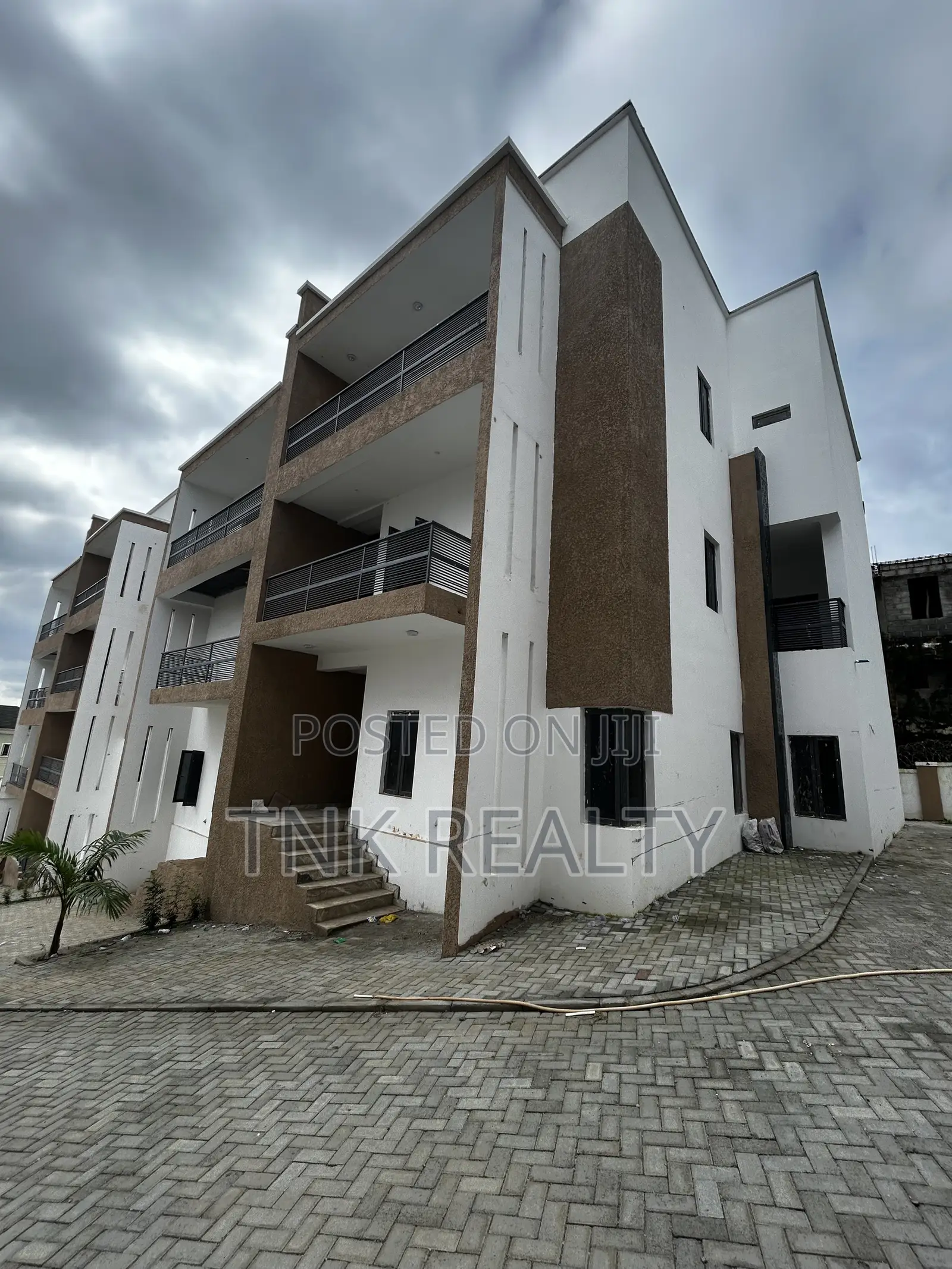 4bdrm Duplex in Mabushi for sale in Mabushi