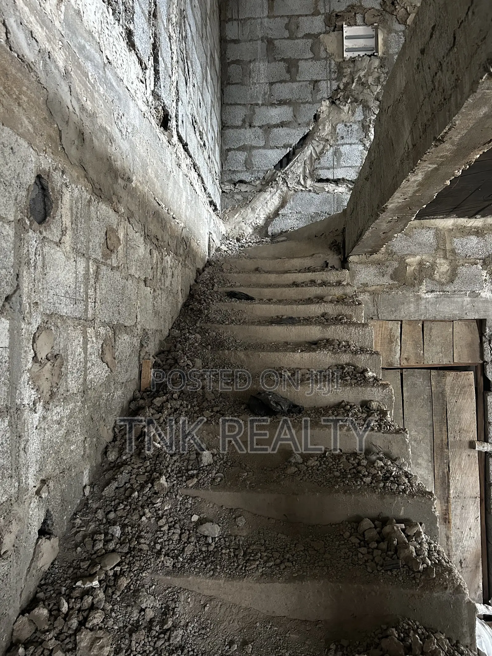 4bedroom Semi-Detached Duplex for Sale. in Mabushi