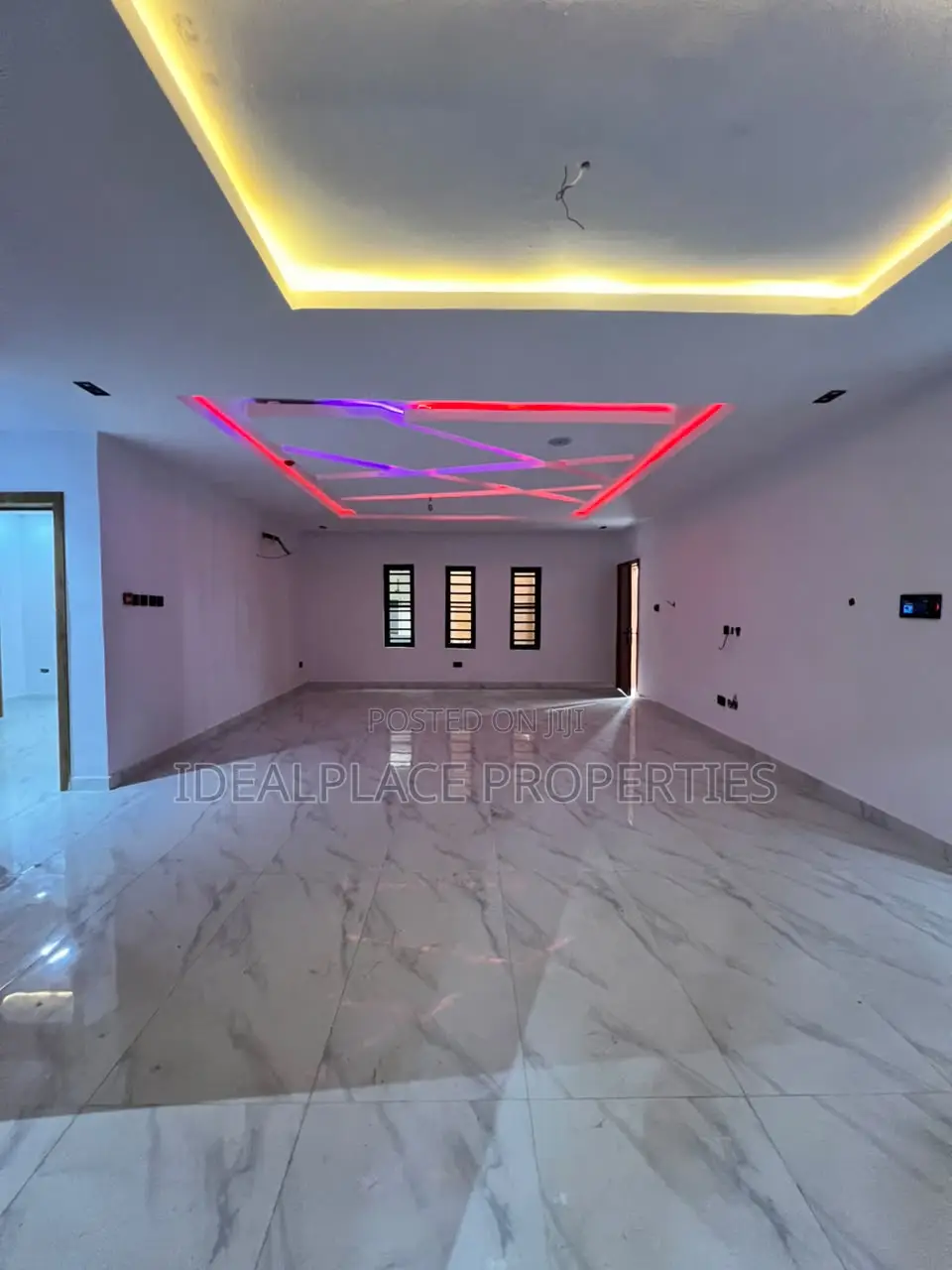 3bdrm Apartment in Lekki Phase 1 for sale in Lekki Phase 1