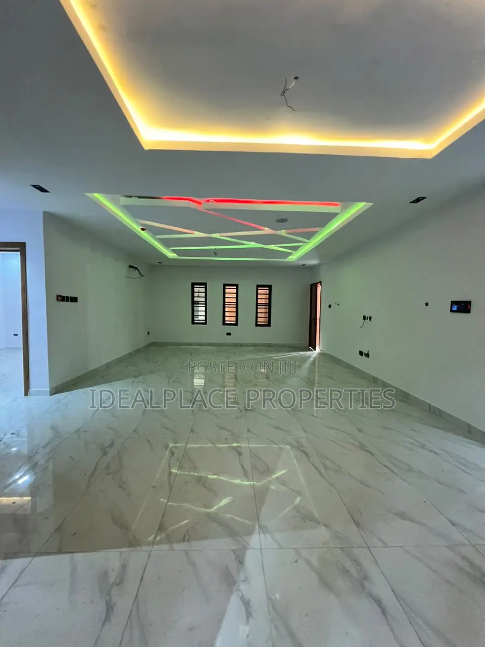 3bdrm Apartment in Lekki Phase 1 for sale in Lekki Phase 1