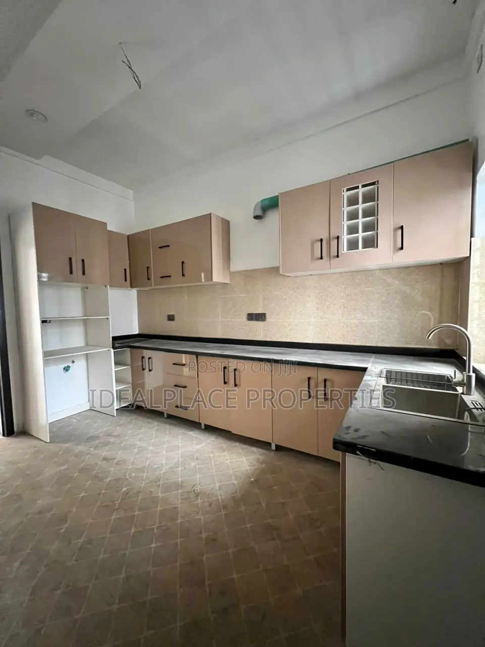 4bdrm Townhouse/Terrace in Ikate for sale in Ikate