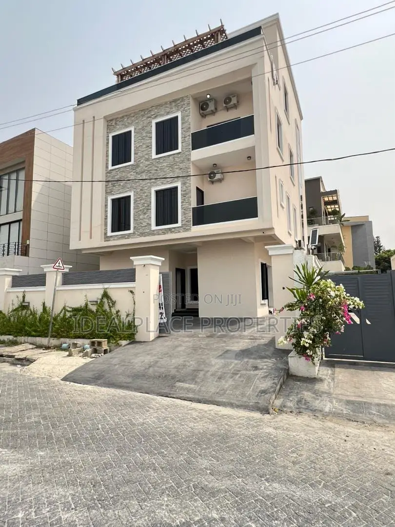 5bdrm Duplex in Lekki Phase 1 for sale in Lekki Phase 1