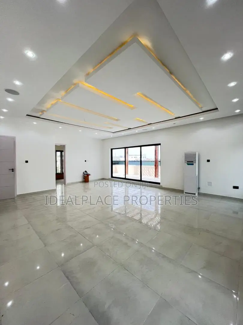 5bdrm Duplex in Lekki Phase 1 for sale in Lekki Phase 1