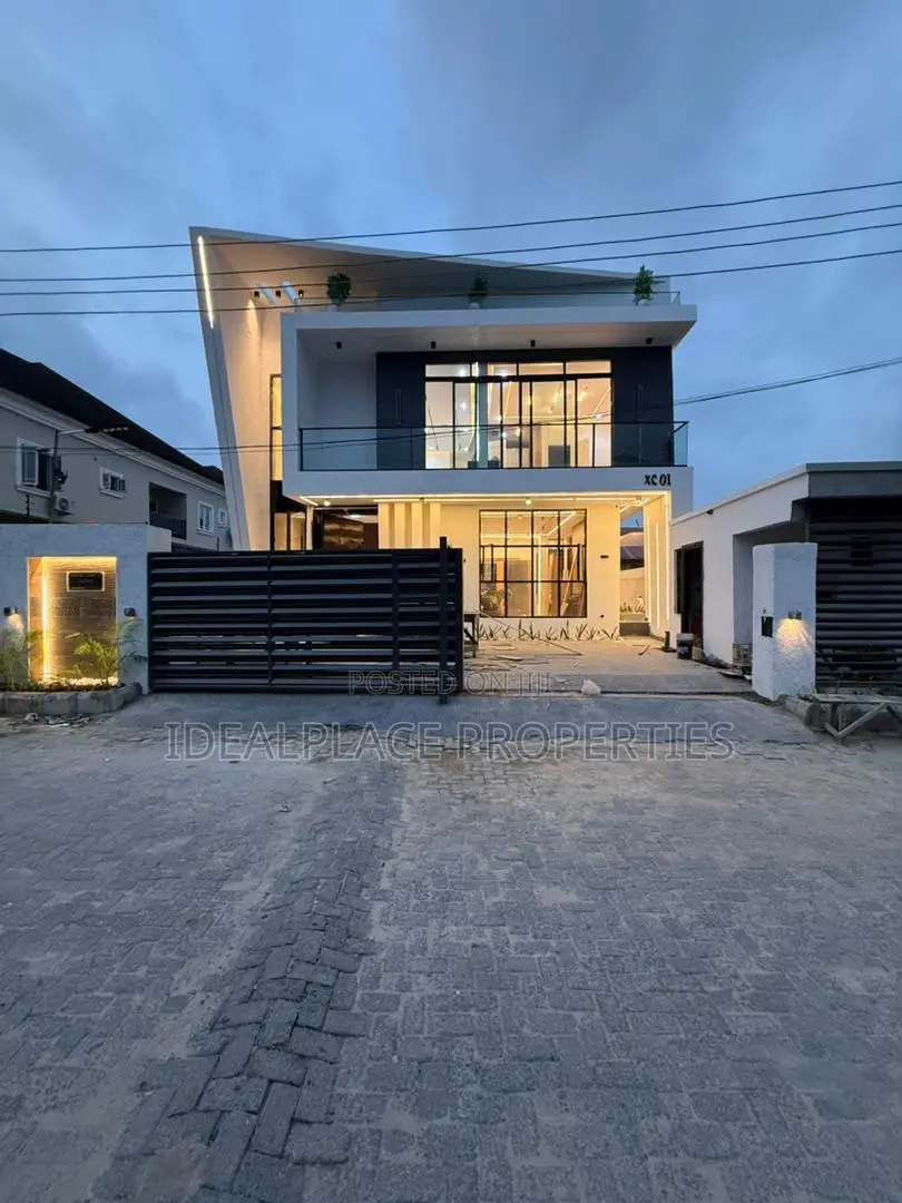 5bdrm Duplex in Sangotedo for sale in Sangotedo