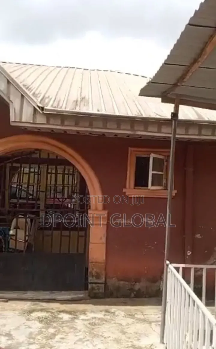 11bdrm Block of Flats in Not Estate, Idimu for sale in Idimu