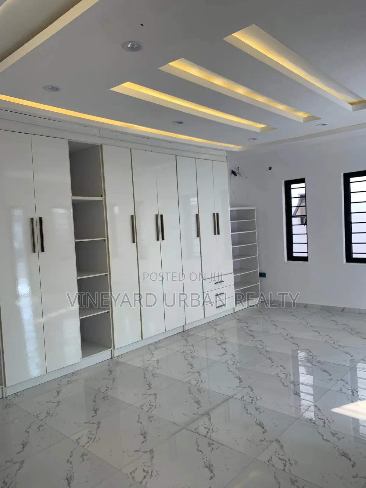 4bdrm Duplex in Thomas Estate for rent in Thomas Estate