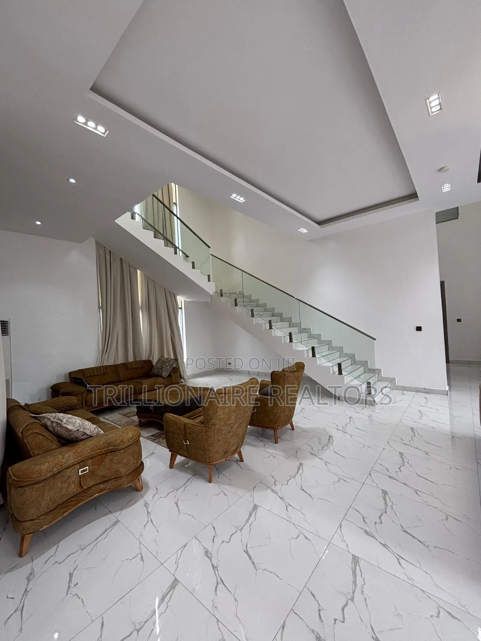 Furnished 5bdrm Duplex in Pinnock Beach Estate, Lekki Phase 2 for sale in Lekki Phase 2