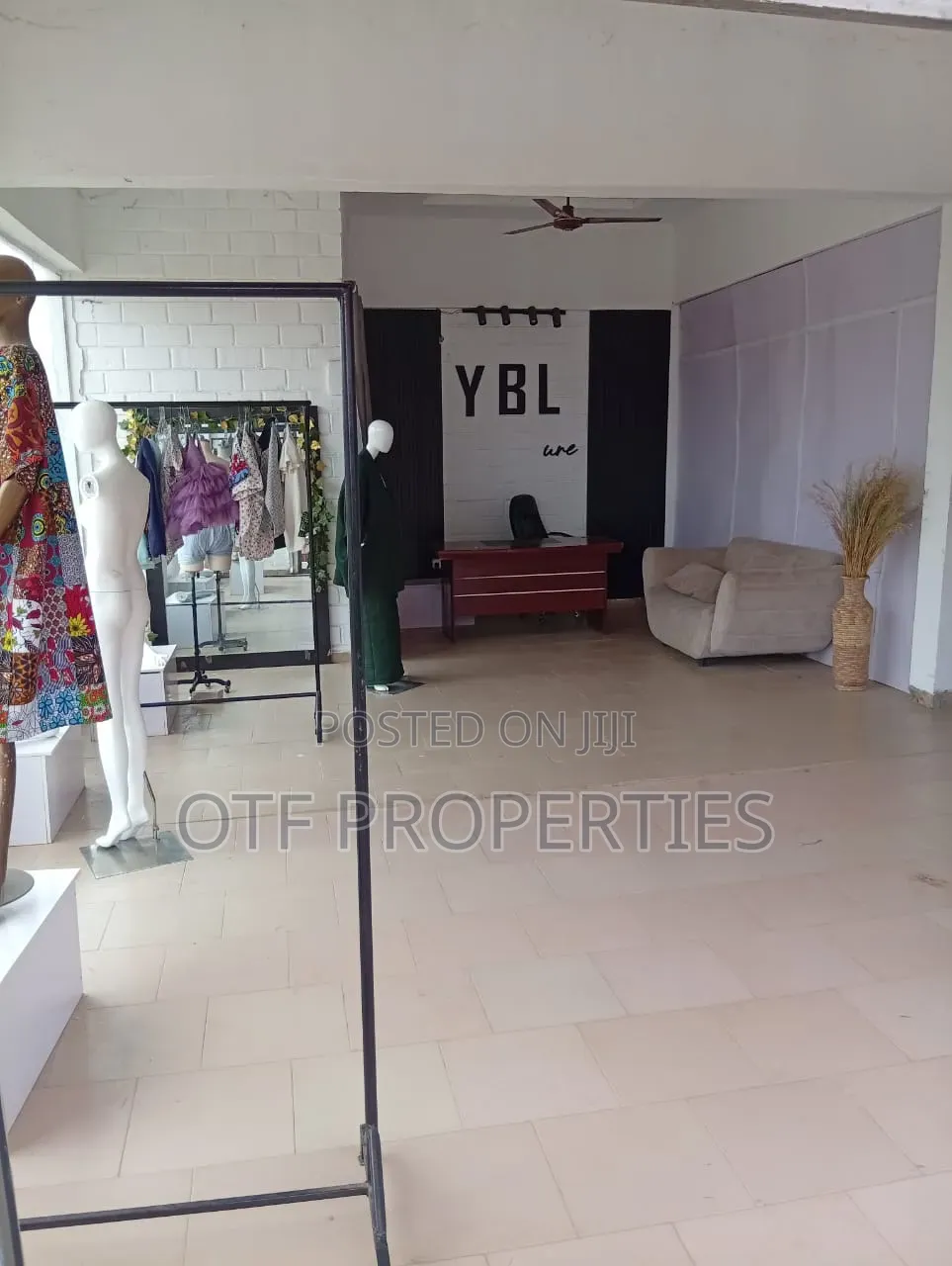 Well Suited Office or Shop in Fo1 Market in Kubwa