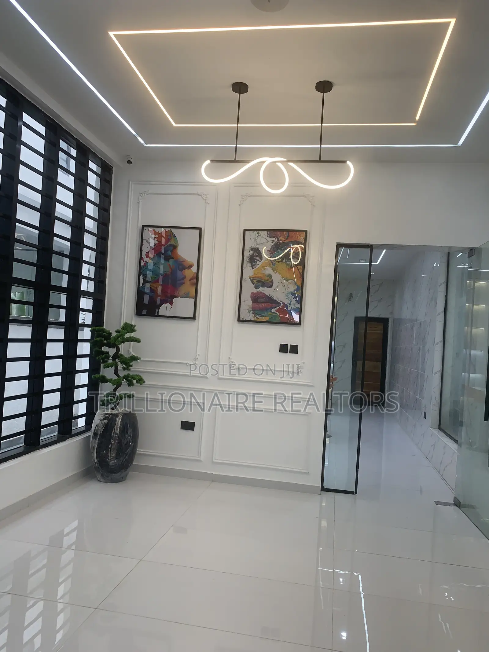 5bdrm Duplex in Oral Estate, Chevron for sale in Chevron