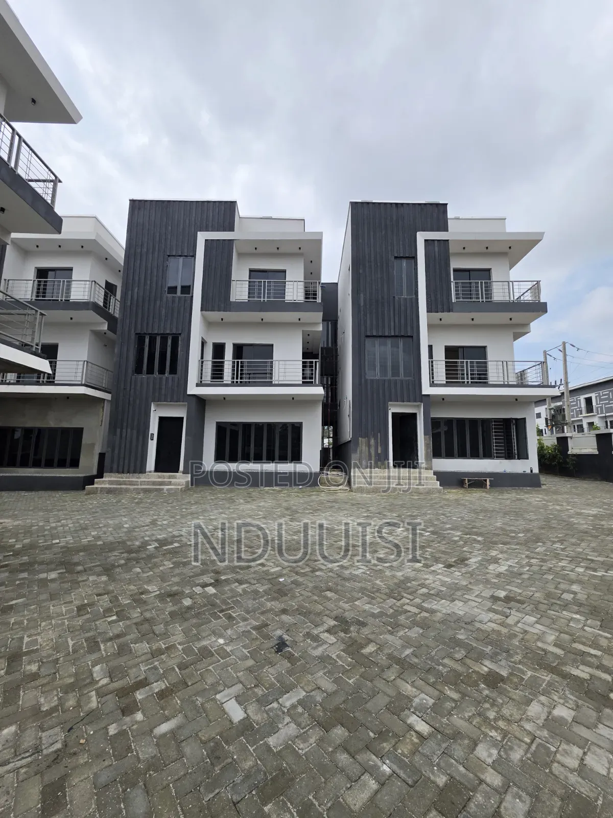 4bdrm Duplex in Idu for sale in Idu
