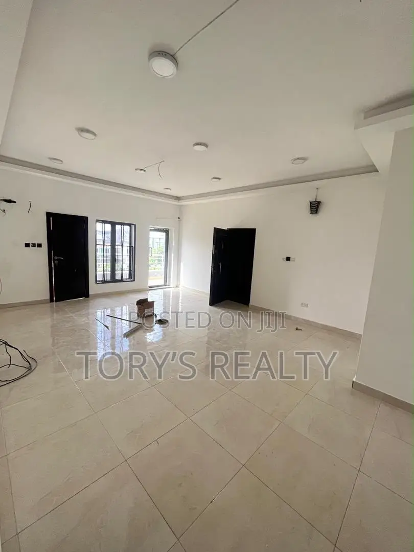 3bdrm Apartment in Lekki Expressway for rent in Lekki Expressway