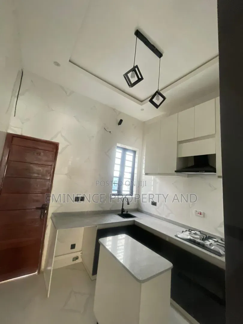 4bdrm Duplex in Ikota for sale in Ikota