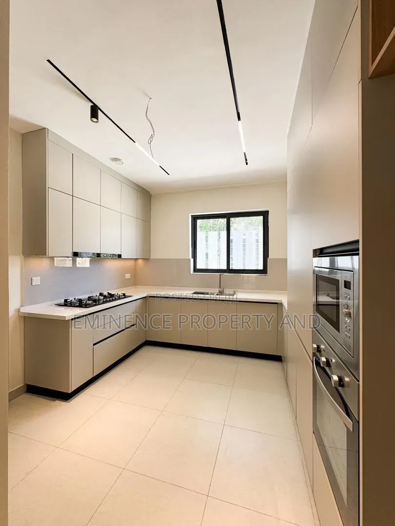 5bdrm Duplex in Old Ikoyi for sale in Old Ikoyi