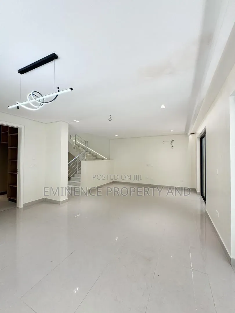 5bdrm Duplex in Old Ikoyi for sale in Old Ikoyi