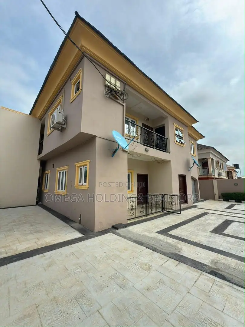 3bdrm Block of Flats in Akala Estate, Akobo for rent in Akobo