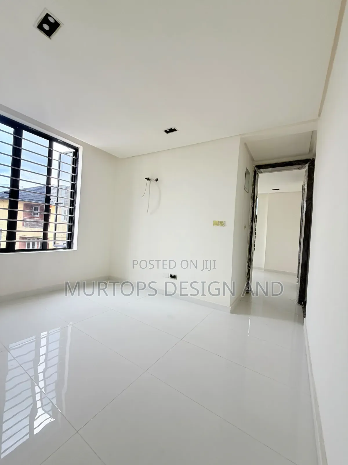 4bdrm Duplex in Medina for sale in Medina