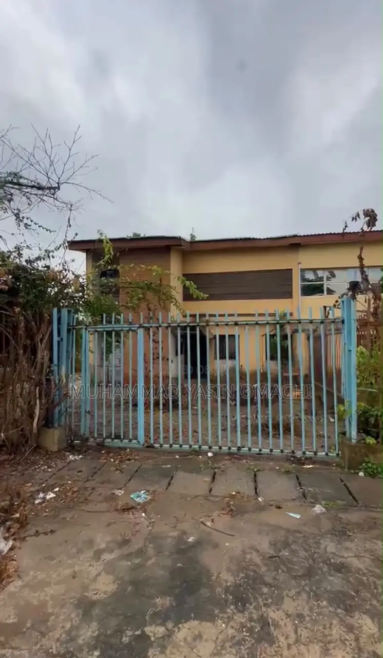 3bdrm Duplex in Area 3 for sale in Area 3