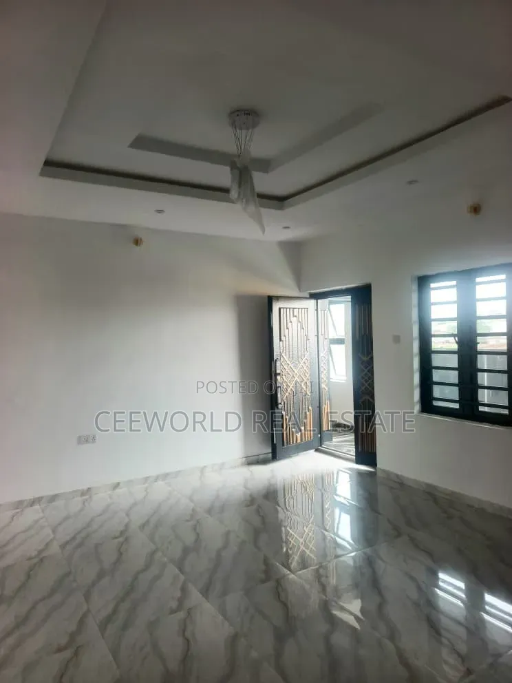 2bdrm Apartment in Orita Challenge for rent in CHallenge / Ibadan