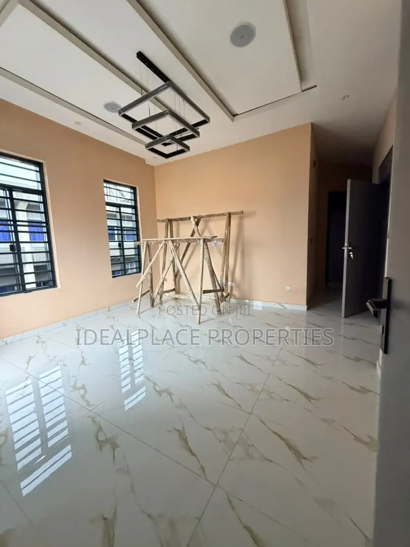 3bdrm Apartment in Opebi for sale in Opebi