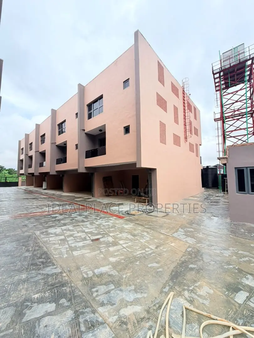 4bdrm Townhouse/Terrace in Alaka Estate for sale in Alaka Estate