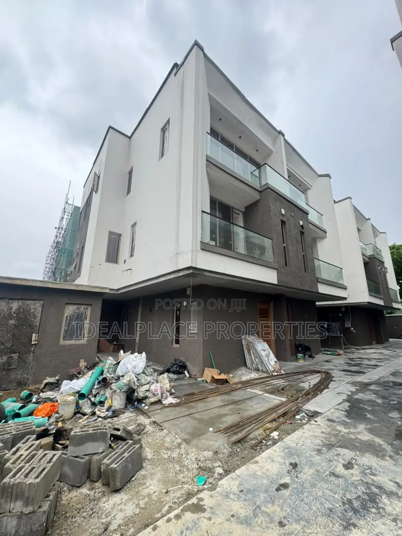 4bdrm Duplex in Adeniyi Jones for sale in Adeniyi Jones
