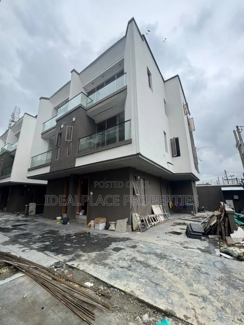 4bdrm Duplex in Adeniyi Jones for sale in Adeniyi Jones