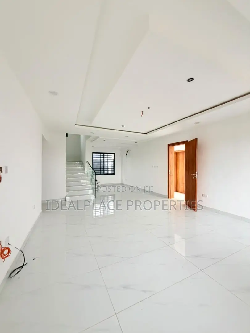 4bdrm Duplex in Isheri North for sale in Isheri North