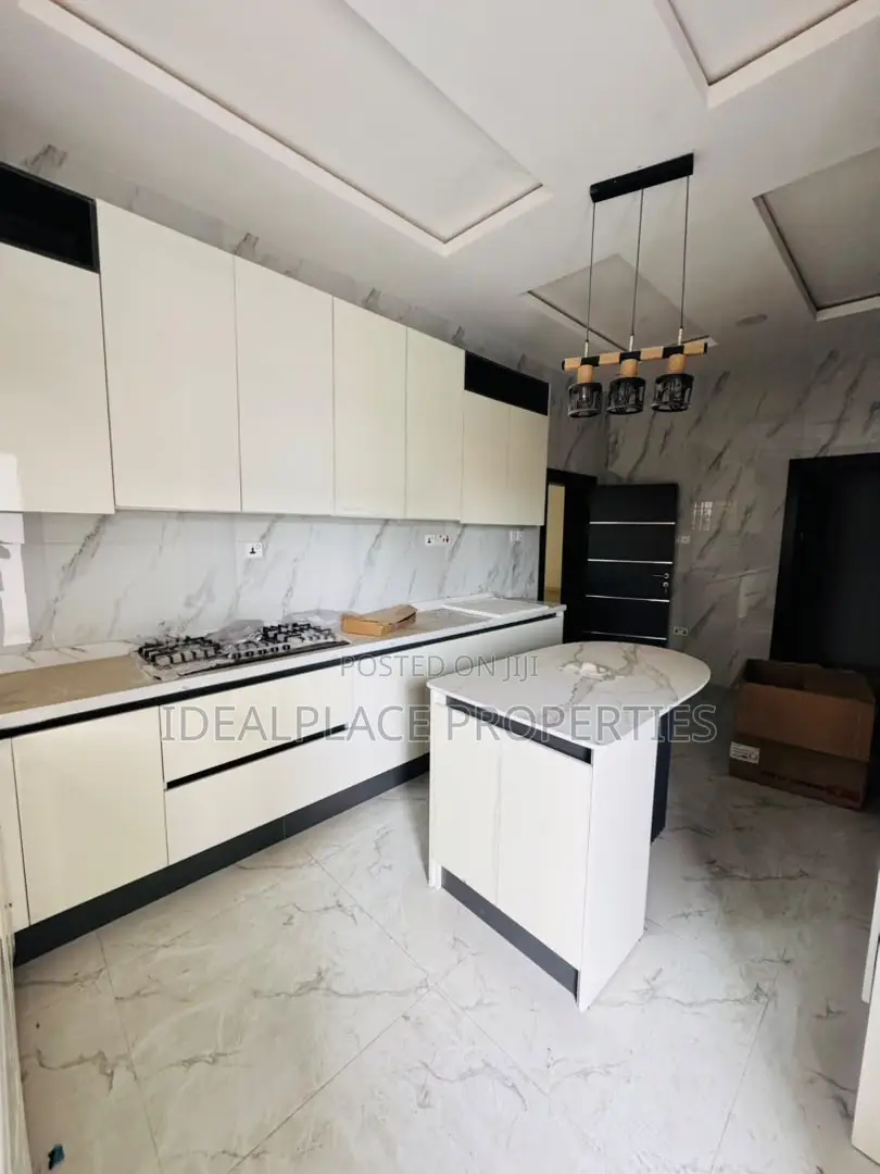 3bdrm Apartment in Ikeja GRA for sale in Ikeja GRA