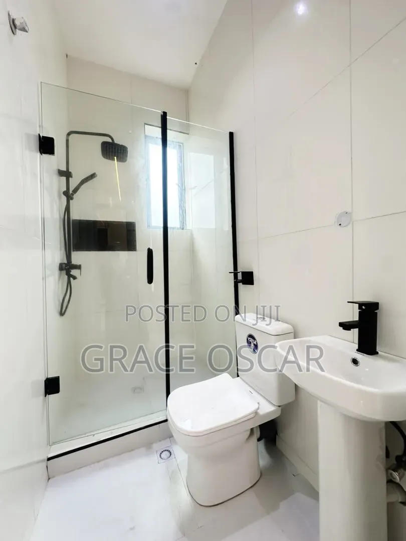 4bdrm Duplex in Ikota for sale in Ikota
