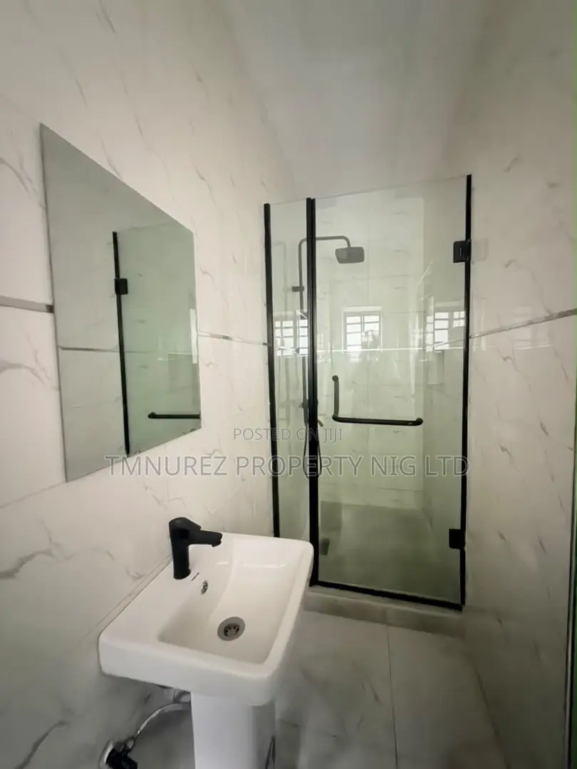 4bdrm Duplex in Ago Palace for sale in Ago Palace