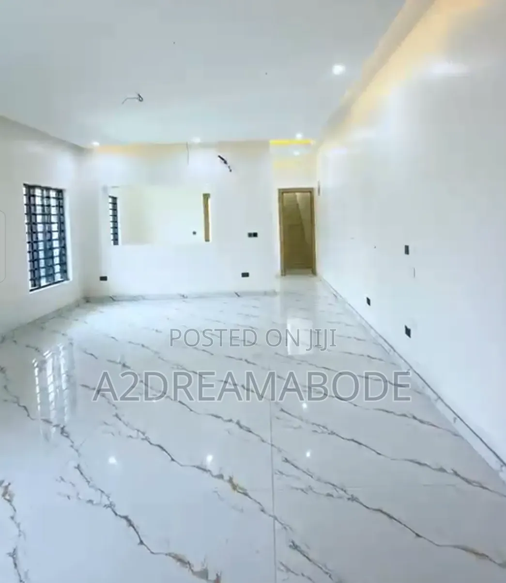 4bdrm Duplex in Ogudu Gra for sale in Ogudu GRA