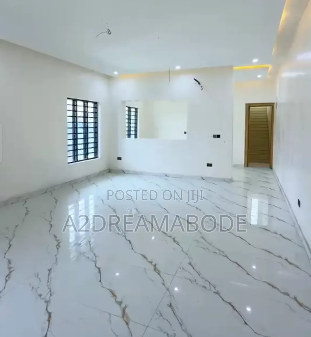 4bdrm Duplex in Ogudu Gra for sale in Ogudu GRA