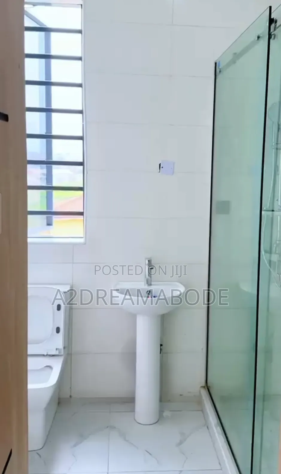 4bdrm Duplex in Ogudu Gra for sale in Ogudu GRA