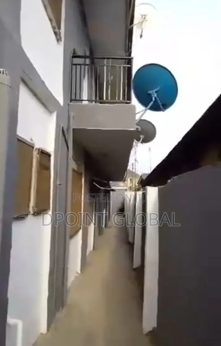 12bdrm Block of Flats in Not Estate, Abaranje for sale in Abaranje
