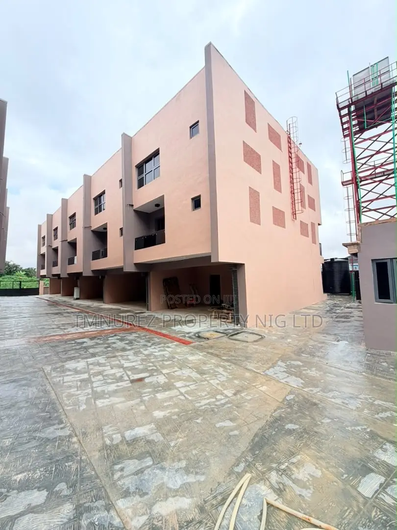 4bdrm Duplex in Surulere for sale in Surulere