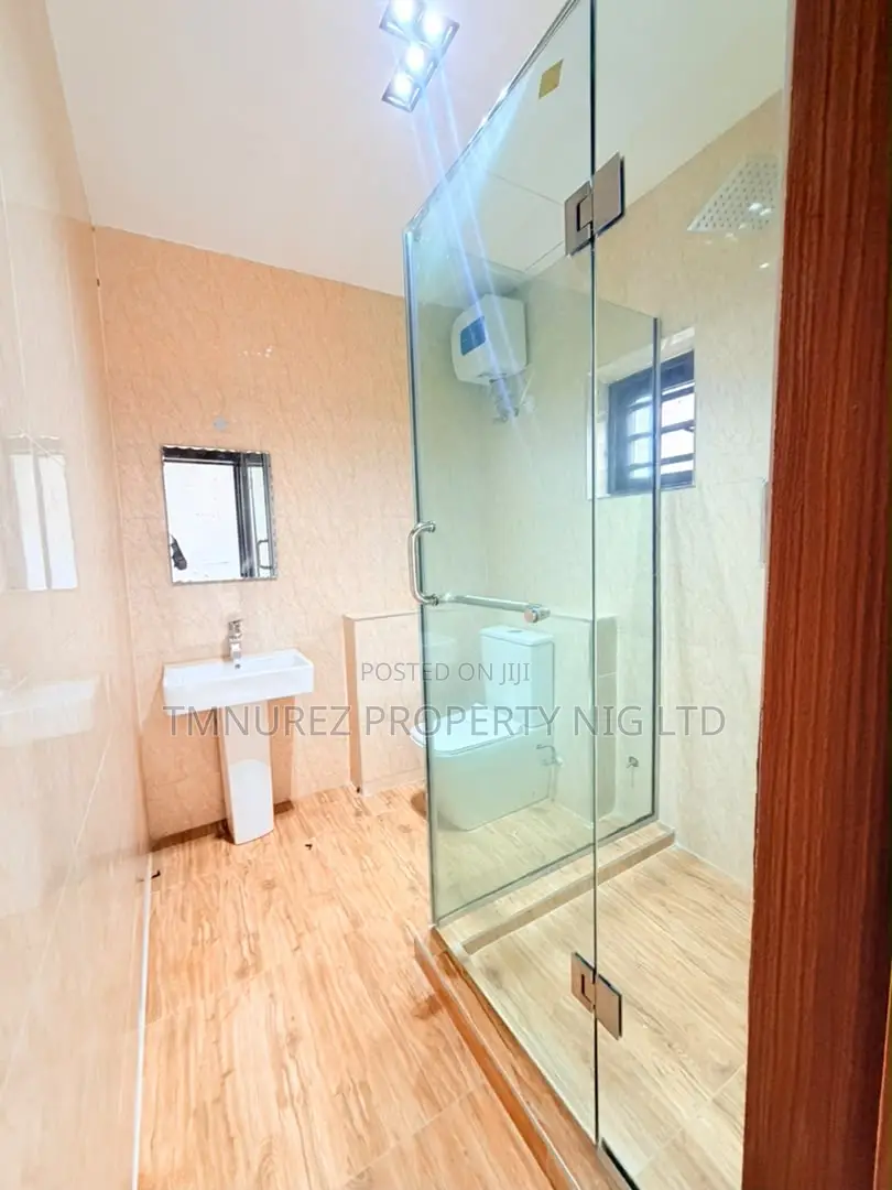 4bdrm Duplex in Surulere for sale in Surulere